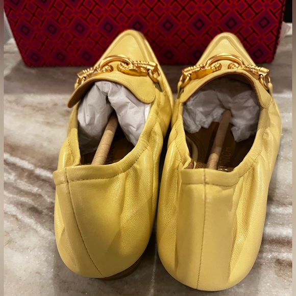 TORY BURCH Jessa Pointy-Toe Loafer - Leather- Butter Yellow size 7 New in Box - Picture 8 of 9